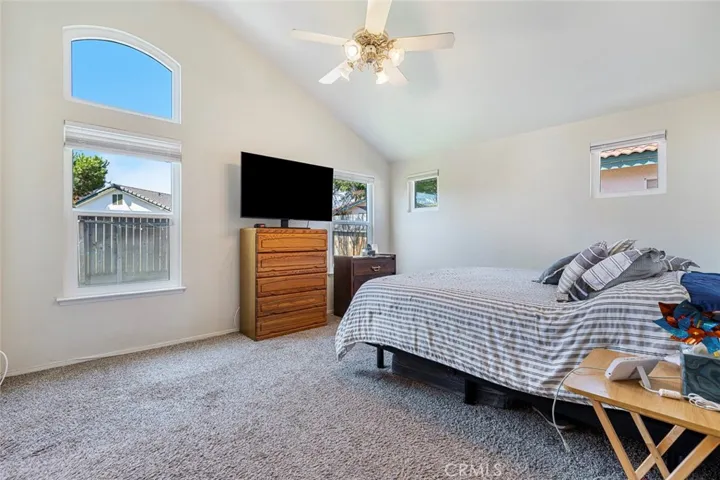 2185 N Antioch Avenue, Fresno, California 93722