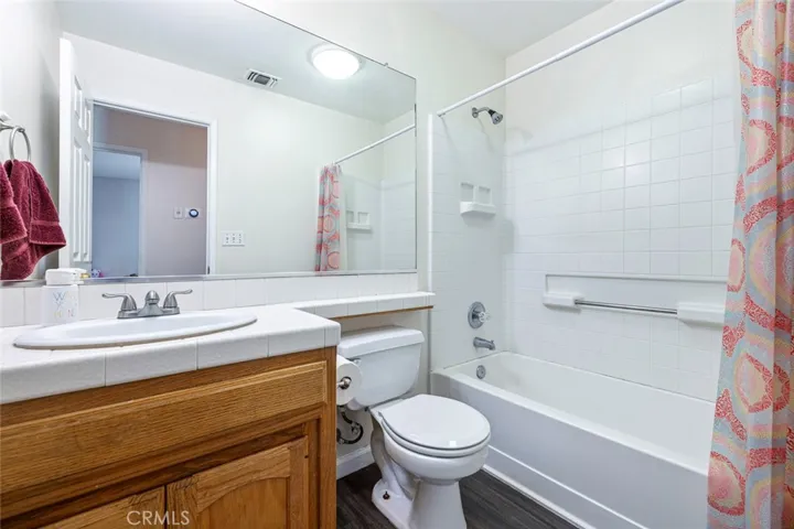2185 N Antioch Avenue, Fresno, California 93722