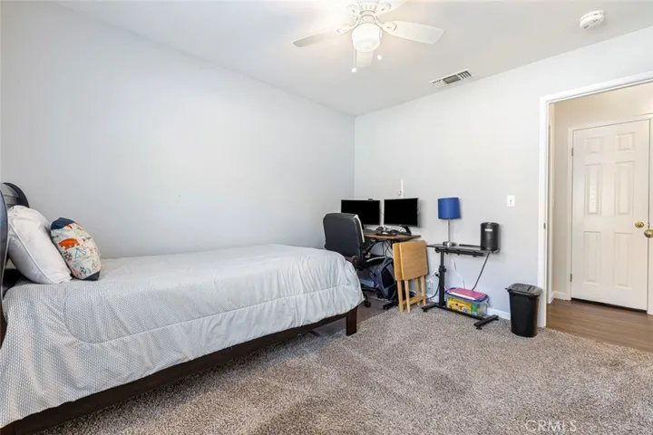 2185 N Antioch Avenue, Fresno, California 93722