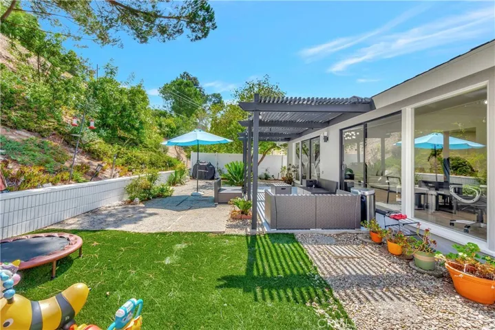 26816 Basswood Avenue, Rancho Palos Verdes, California 90275