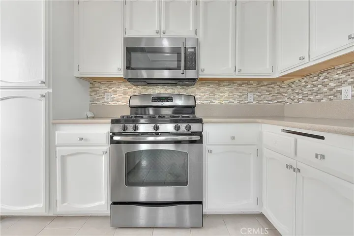 2185 Canyon Drive, Colton, California 92324