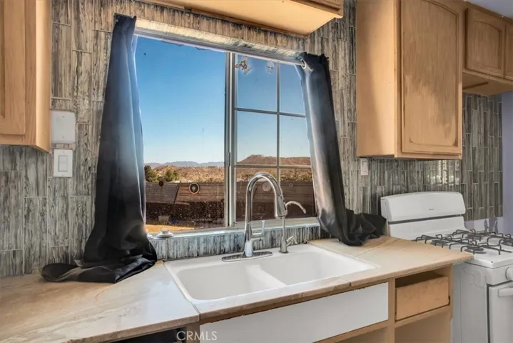 57810 Buena Vista Drive, Yucca Valley, California 92284