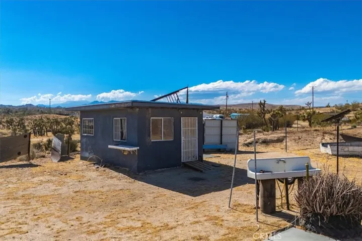 57810 Buena Vista Drive, Yucca Valley, California 92284