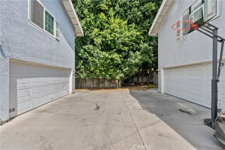 18991 Gault Street, Reseda, California 91335