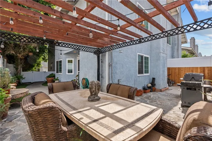 18991 Gault Street, Reseda, California 91335
