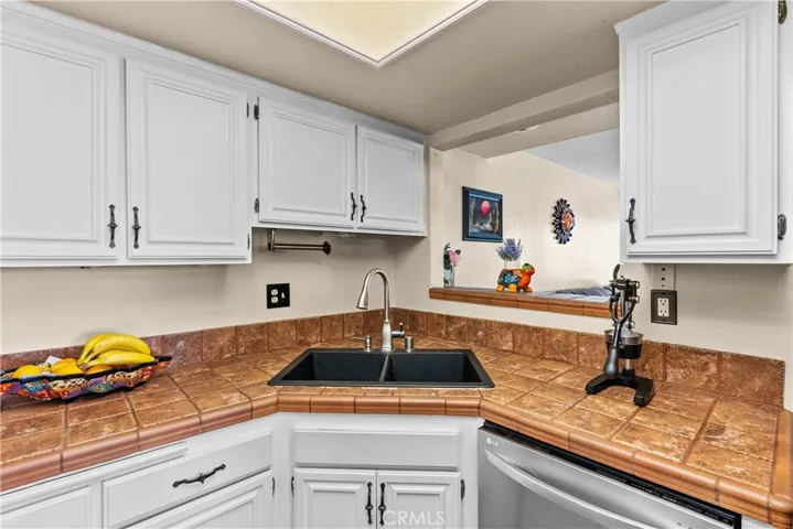 18991 Gault Street, Reseda, California 91335