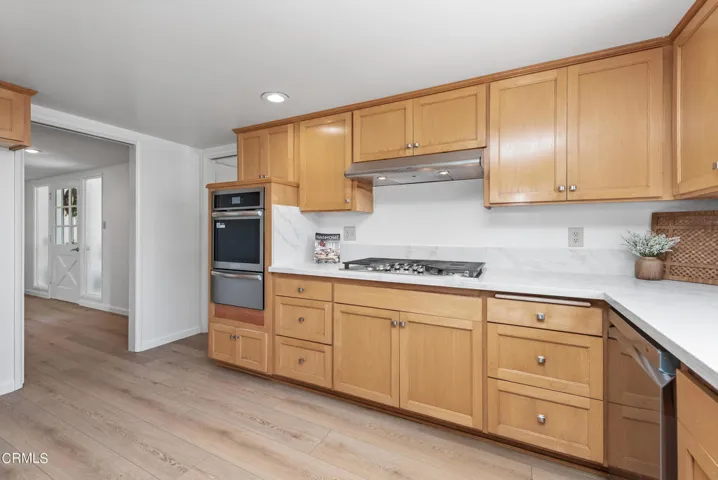 320 Calle Larios Camarillo-24