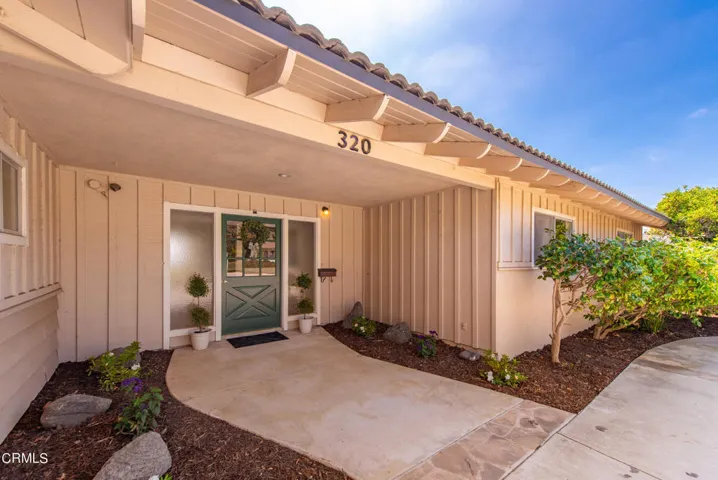320 Calle Larios Camarillo-5