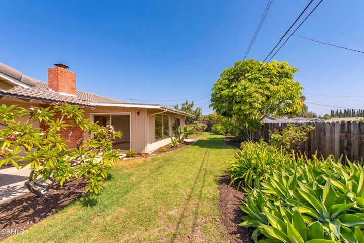 320 Calle Larios Camarillo-46