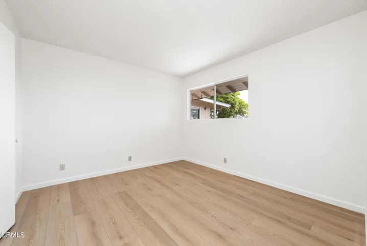 320 Calle Larios Camarillo-29