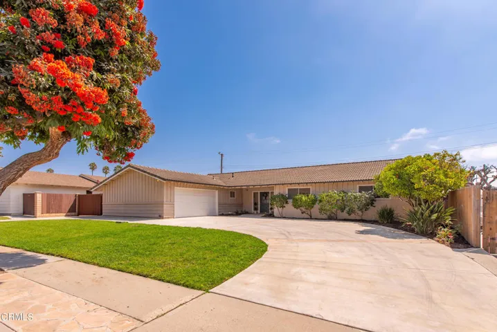 320 Calle Larios Camarillo-2