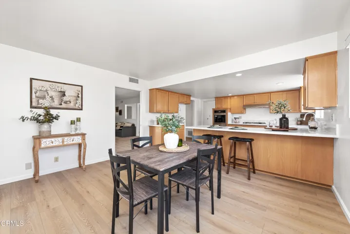320 Calle Larios Camarillo-17