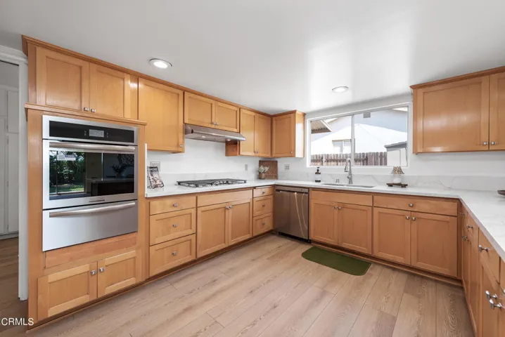 320 Calle Larios Camarillo-20