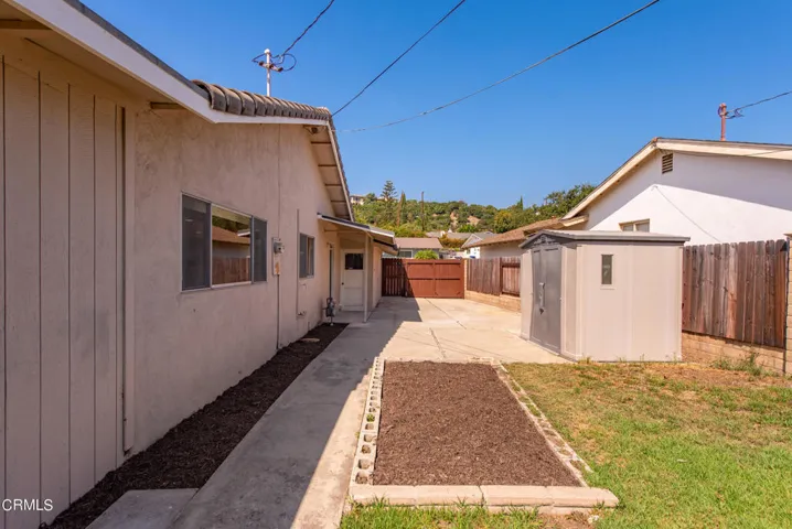 320 Calle Larios Camarillo-52