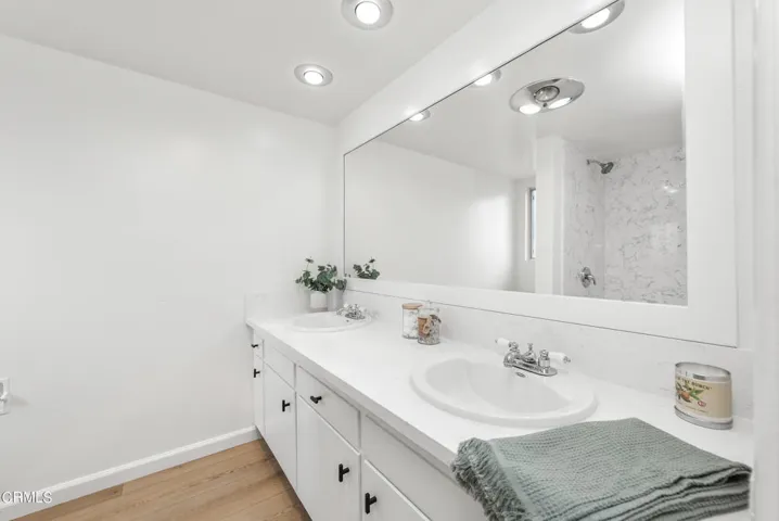 320 Calle Larios Camarillo-38