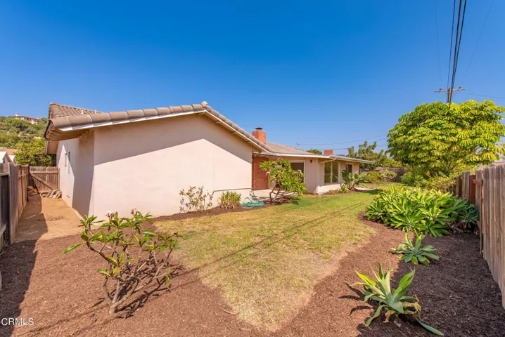 320 Calle Larios Camarillo-44