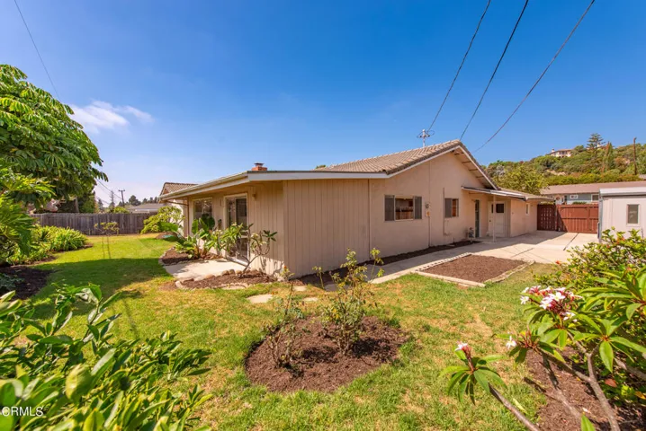 320 Calle Larios Camarillo-49