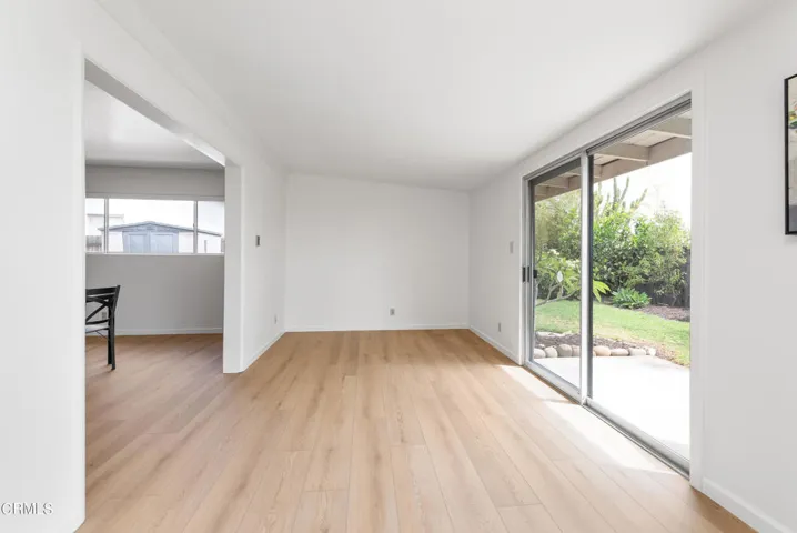 320 Calle Larios Camarillo-15