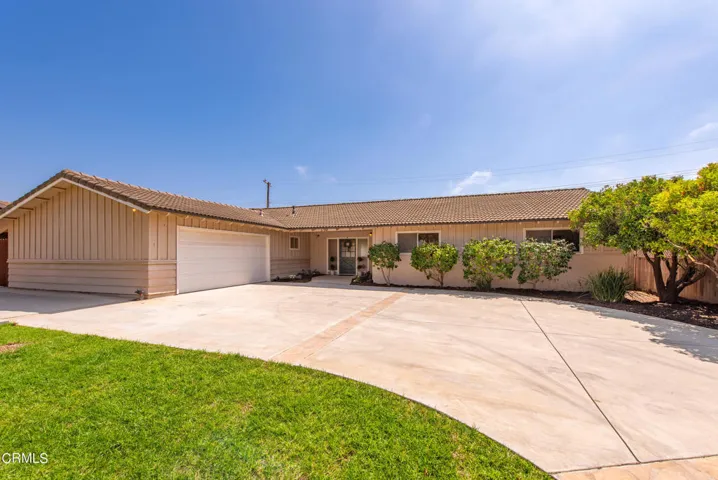 320 Calle Larios Camarillo-3