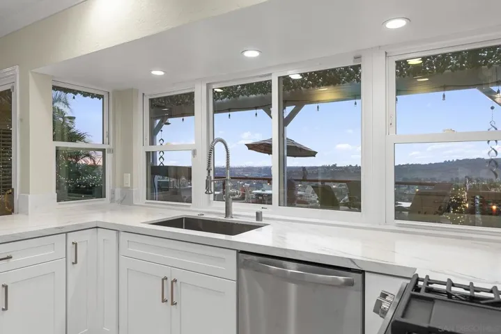 6228 Camino Largo, San Diego, California 92120
