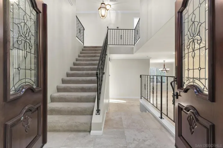 6228 Camino Largo, San Diego, California 92120