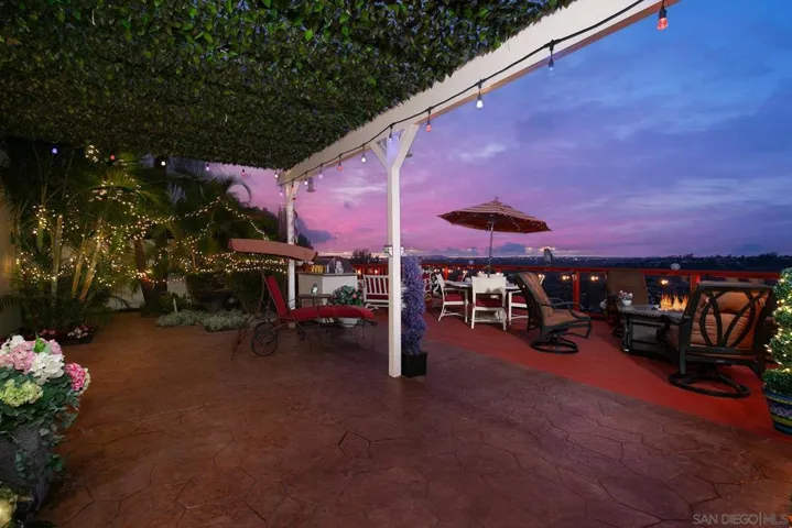 6228 Camino Largo, San Diego, California 92120
