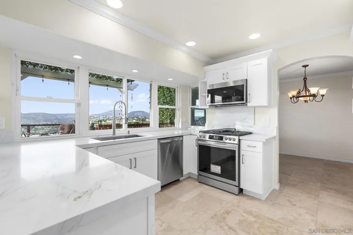 6228 Camino Largo, San Diego, California 92120