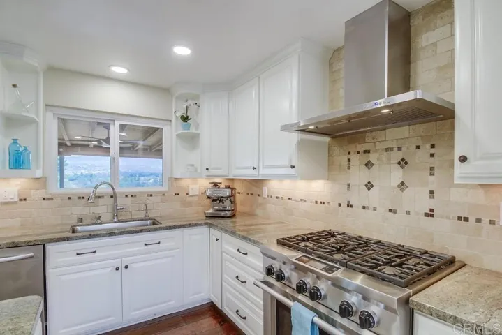1052 Ranchito, Alpine, California 91901
