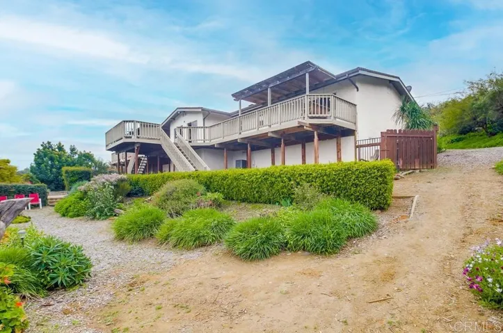 1052 Ranchito, Alpine, California 91901