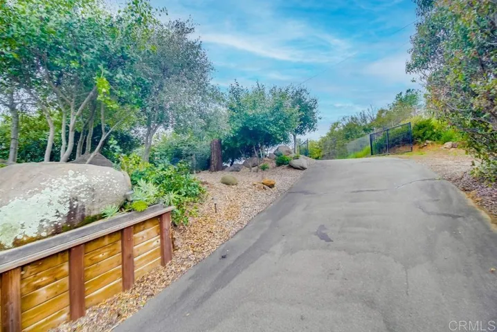 1052 Ranchito, Alpine, California 91901