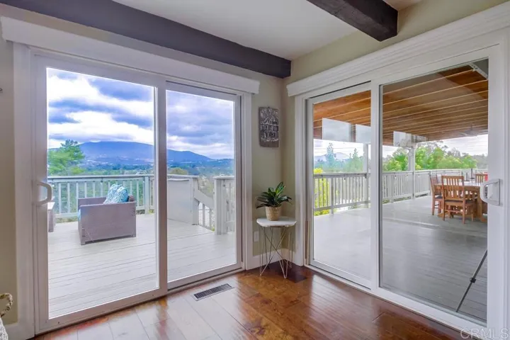 1052 Ranchito, Alpine, California 91901
