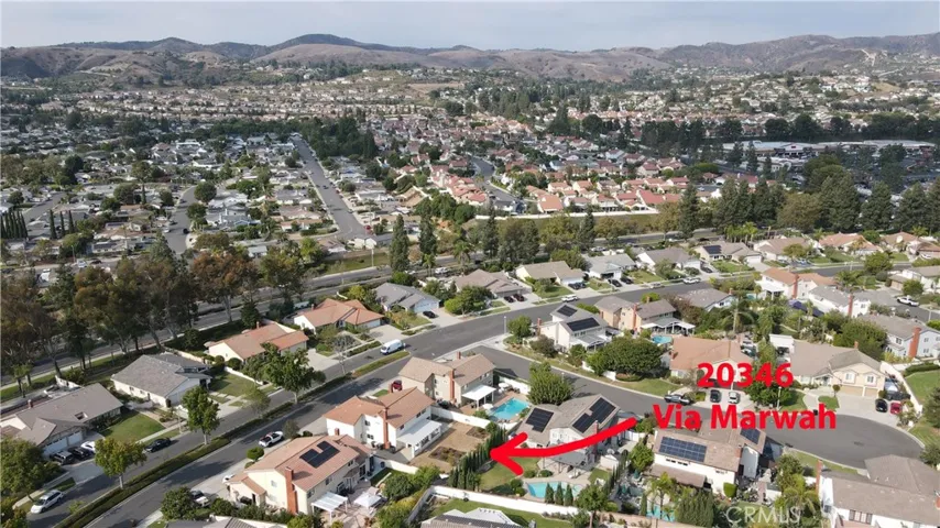 The property is also walking distance to restaurants, a gym, a grocery store and much more.