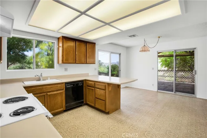49020 Tamarisk Drive, Morongo Valley, California 92256