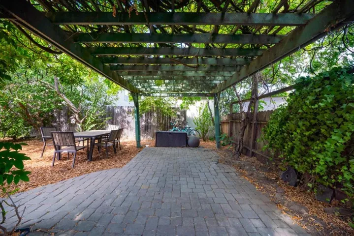 617 G Street, Petaluma, California 94952