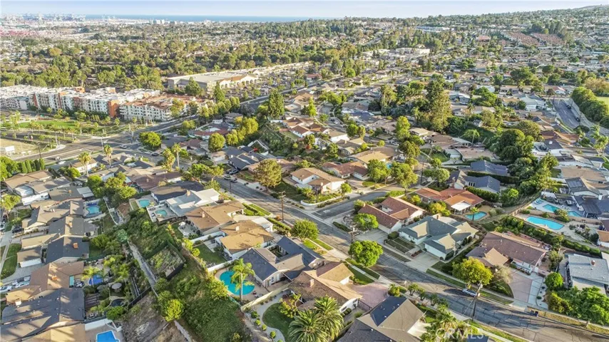 1910 Avenida Aprenda, Rancho Palos Verdes, California 90275