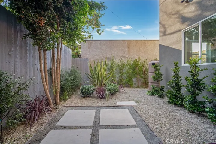 1914 W 23rd St, Los Angeles, California 90018