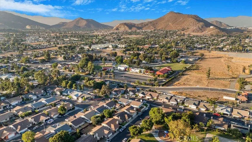 4215 Mill Creek Street, Jurupa Valley, California 92509