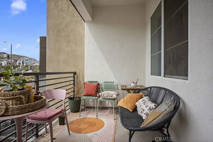 27070 Painted Sky Way, Valencia, California 91381