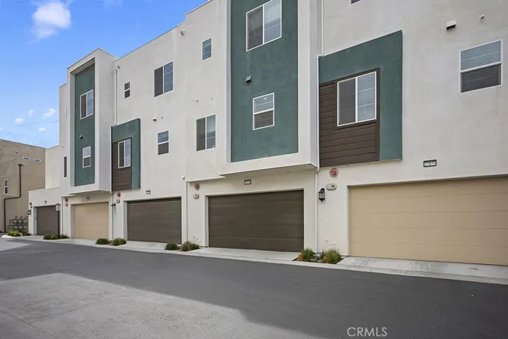 27070 Painted Sky Way, Valencia, California 91381