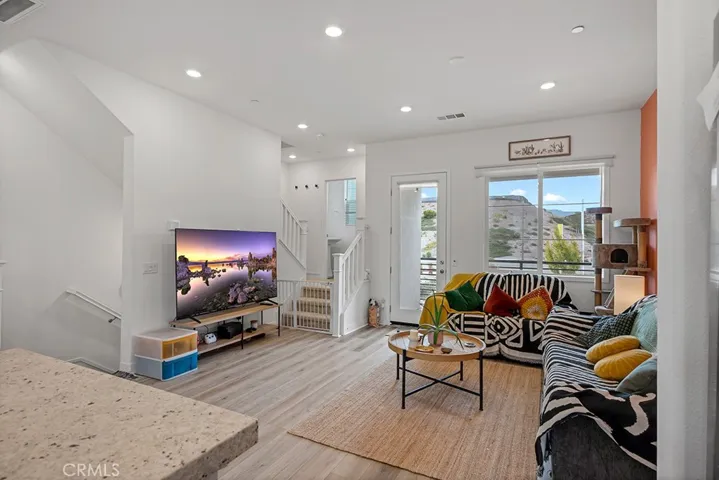 27070 Painted Sky Way, Valencia, California 91381
