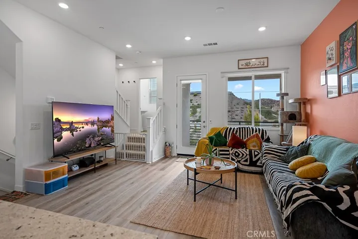 27070 Painted Sky Way, Valencia, California 91381