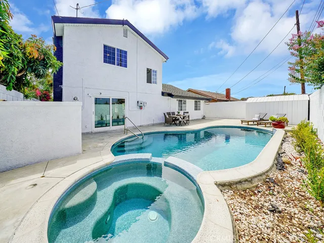 10321 Christmas Drive, Huntington Beach, California 92646