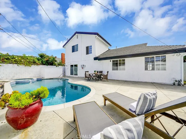 10321 Christmas Drive, Huntington Beach, California 92646