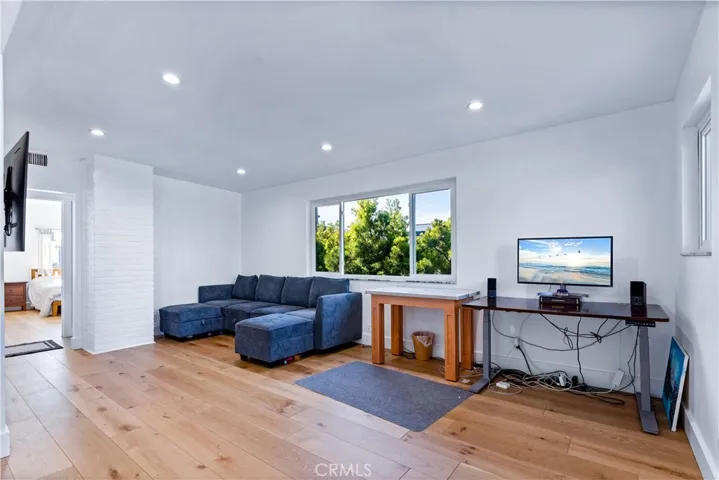 400 17th Street, Manhattan Beach, California 90266