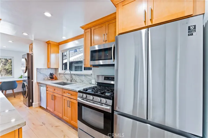 400 17th Street, Manhattan Beach, California 90266