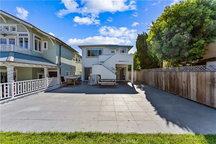 400 17th Street, Manhattan Beach, California 90266