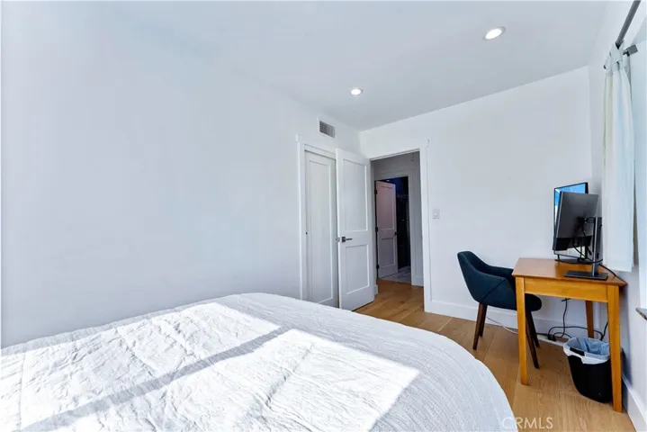 400 17th Street, Manhattan Beach, California 90266