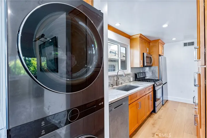 400 17th Street, Manhattan Beach, California 90266