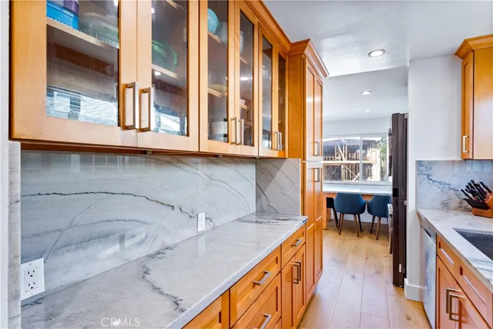400 17th Street, Manhattan Beach, California 90266