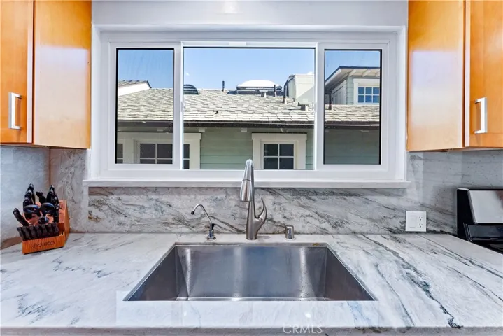 400 17th Street, Manhattan Beach, California 90266